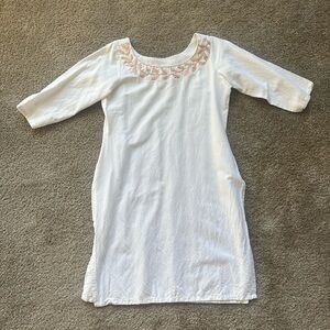 White cotton embroidered neck kurta top